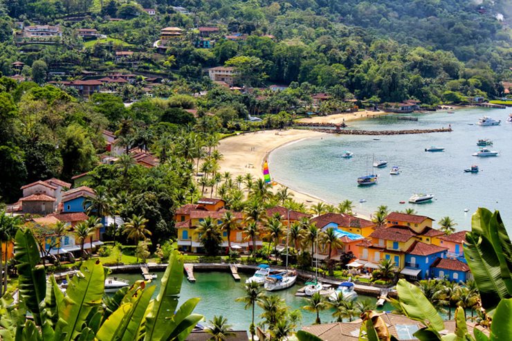 marina magnifiquement paysagée au Brésil